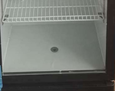 O tipo de exposição econômico das portas de vidro dobro refrigera e preserva o armário da cerveja do frescor para as bebidas 10